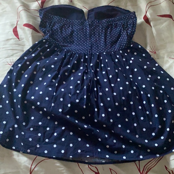 Short dress - Picture 2 of 3